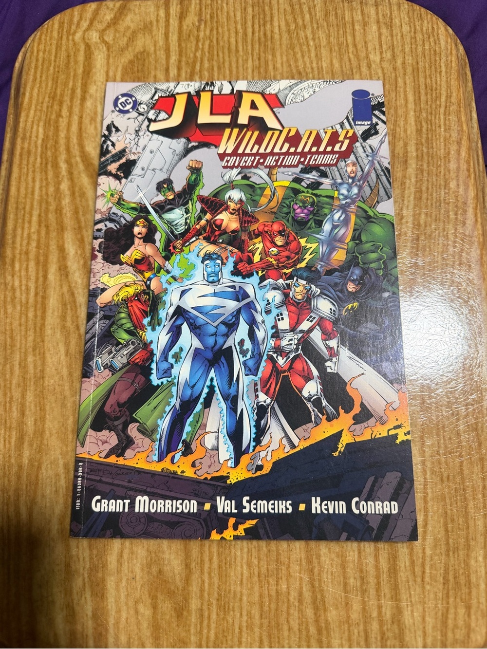 Vintage 1997 JLA/WildC.A.T.s #1